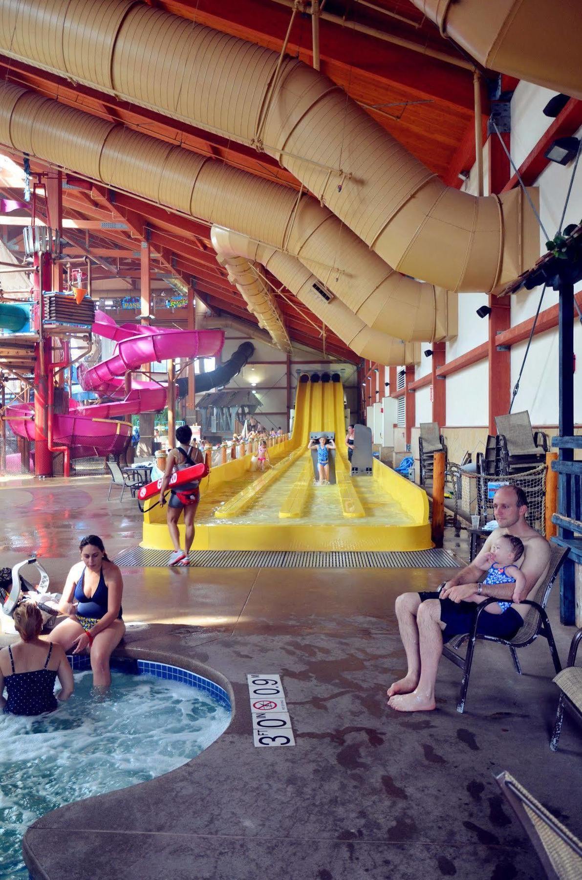 Fort Rapids Indoor Waterpark Resort Колумбус Екстер'єр фото